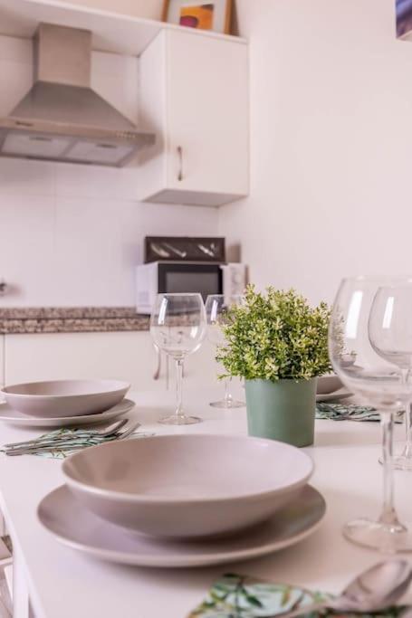 Apartamento Ronda De Triana 45 Sevilla Eksteriør billede