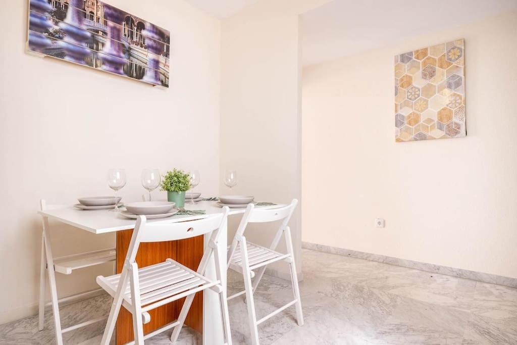 Apartamento Ronda De Triana 45 Sevilla Eksteriør billede